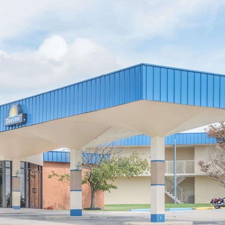 デイズ イン バイ ウィンダム セント クレアーズビル St. Clairsville エクステリア 写真